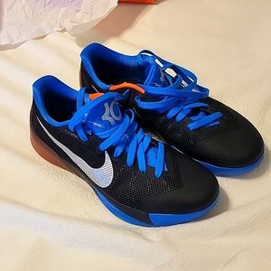 Nike KD Trey 5 II black metallic silver